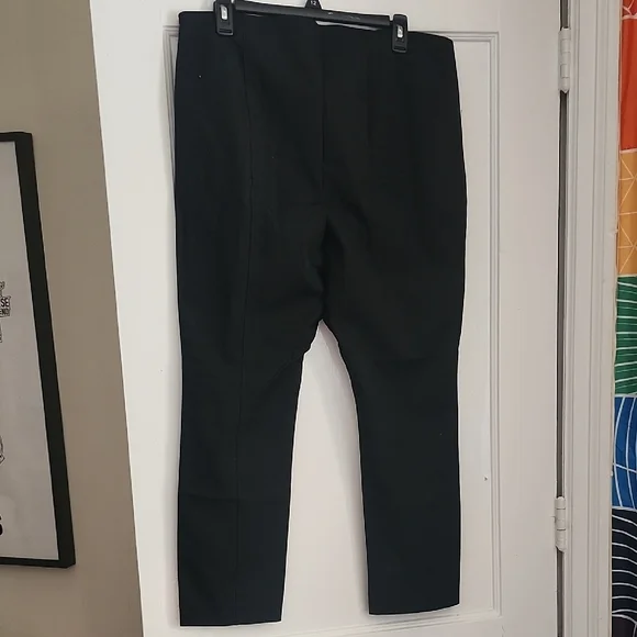 Old Navy Women's NWT Extra High Rise Polished Pixie Pants - Picture 9 of 14